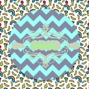 Meet your Posher, Dainelly